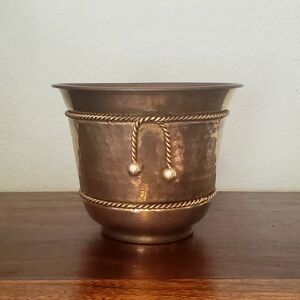 Vintage Decorative Hammered Brass Planter Flower Pot With Twisted Rope Detail